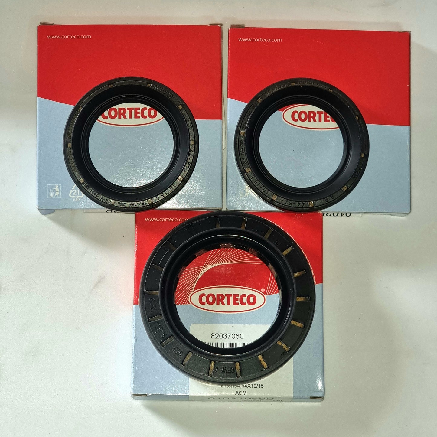 Corteco seals for Differentials on Discovery 3, 4 & Range Rover Sport LR158113 & LR174475