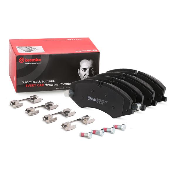Front Brake Pad Set - Discovery 4 & Range Rover Sport with 3.0L V6 (LR051626, LR134700)(Brembo)