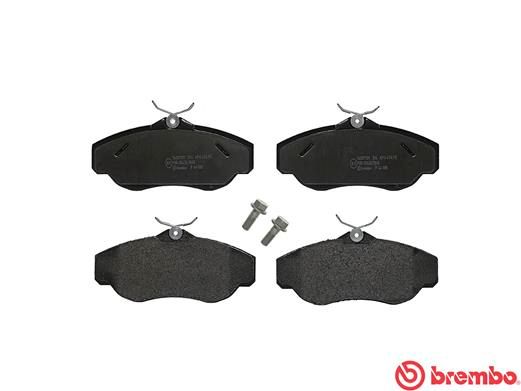 Brake Pads - Front Discovery 2 & Range Rover P38 (SFP500150)(Brembo)